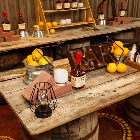 Calgary Marriott Downtown Hotel Bagian luar foto