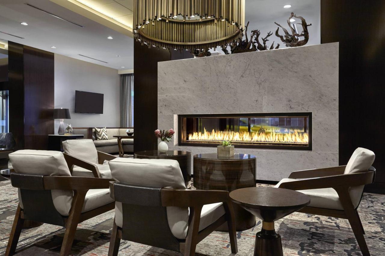 Calgary Marriott Downtown Hotel Bagian luar foto