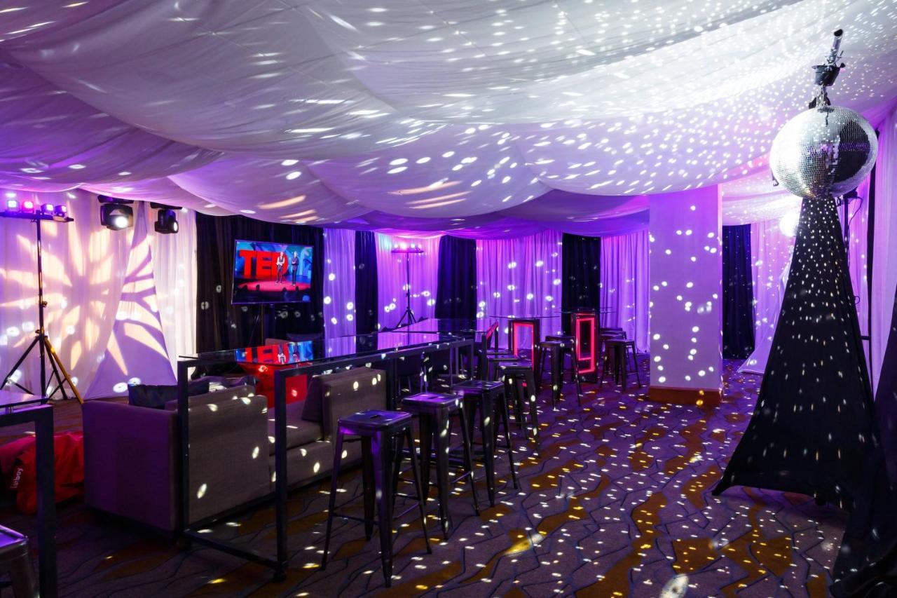 Calgary Marriott Downtown Hotel Bagian luar foto