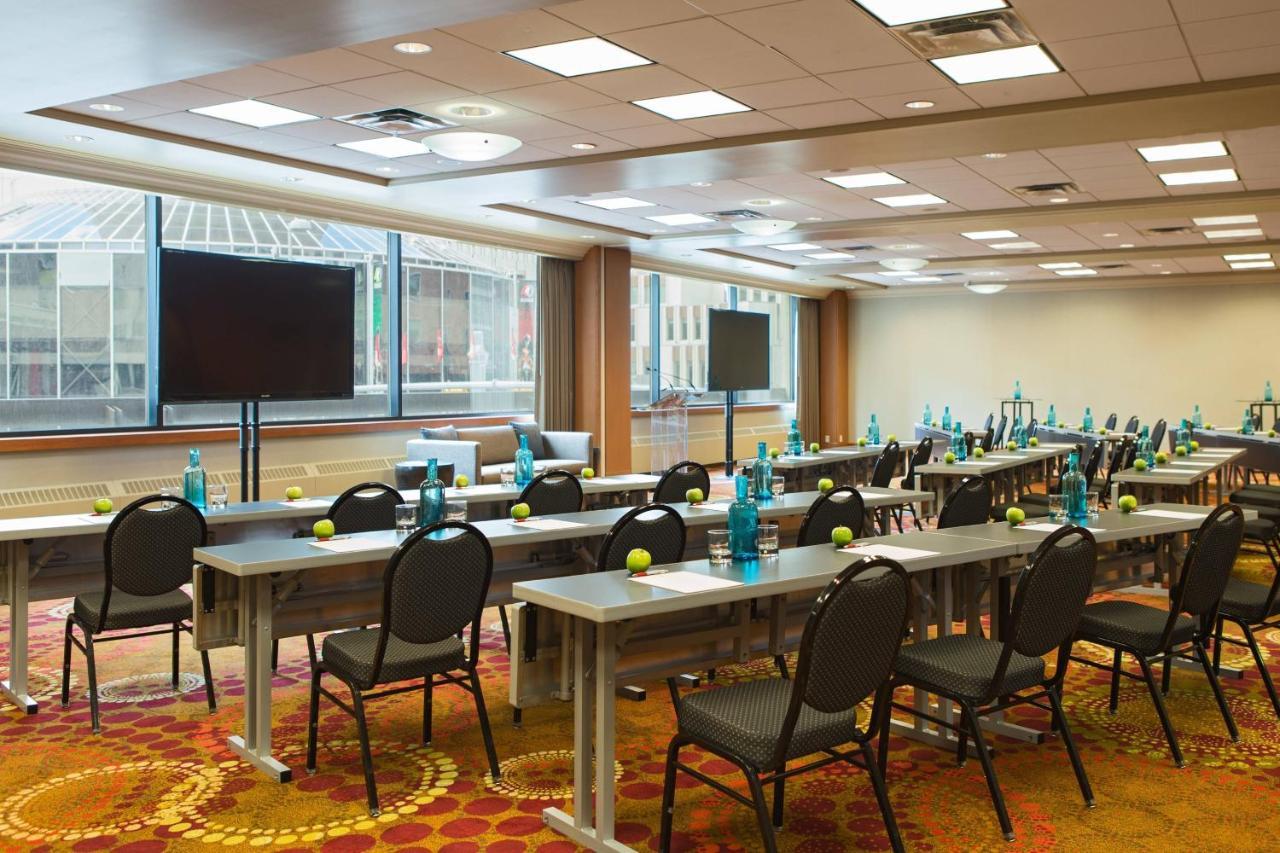 Calgary Marriott Downtown Hotel Bagian luar foto