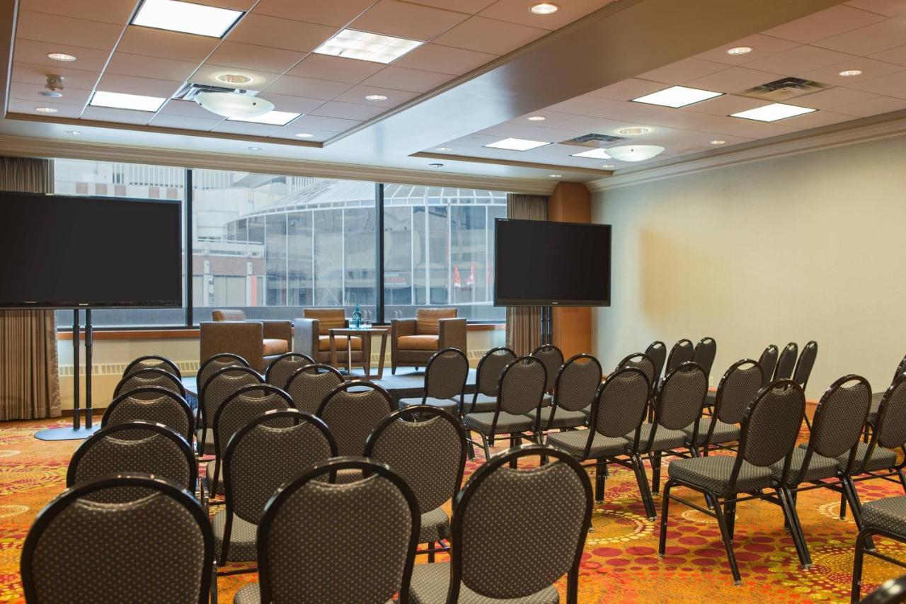 Calgary Marriott Downtown Hotel Bagian luar foto