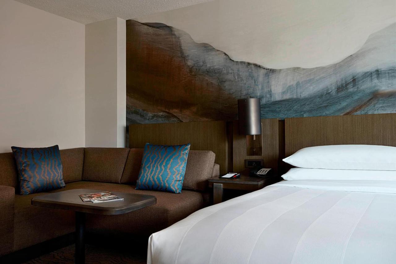 Calgary Marriott Downtown Hotel Bagian luar foto
