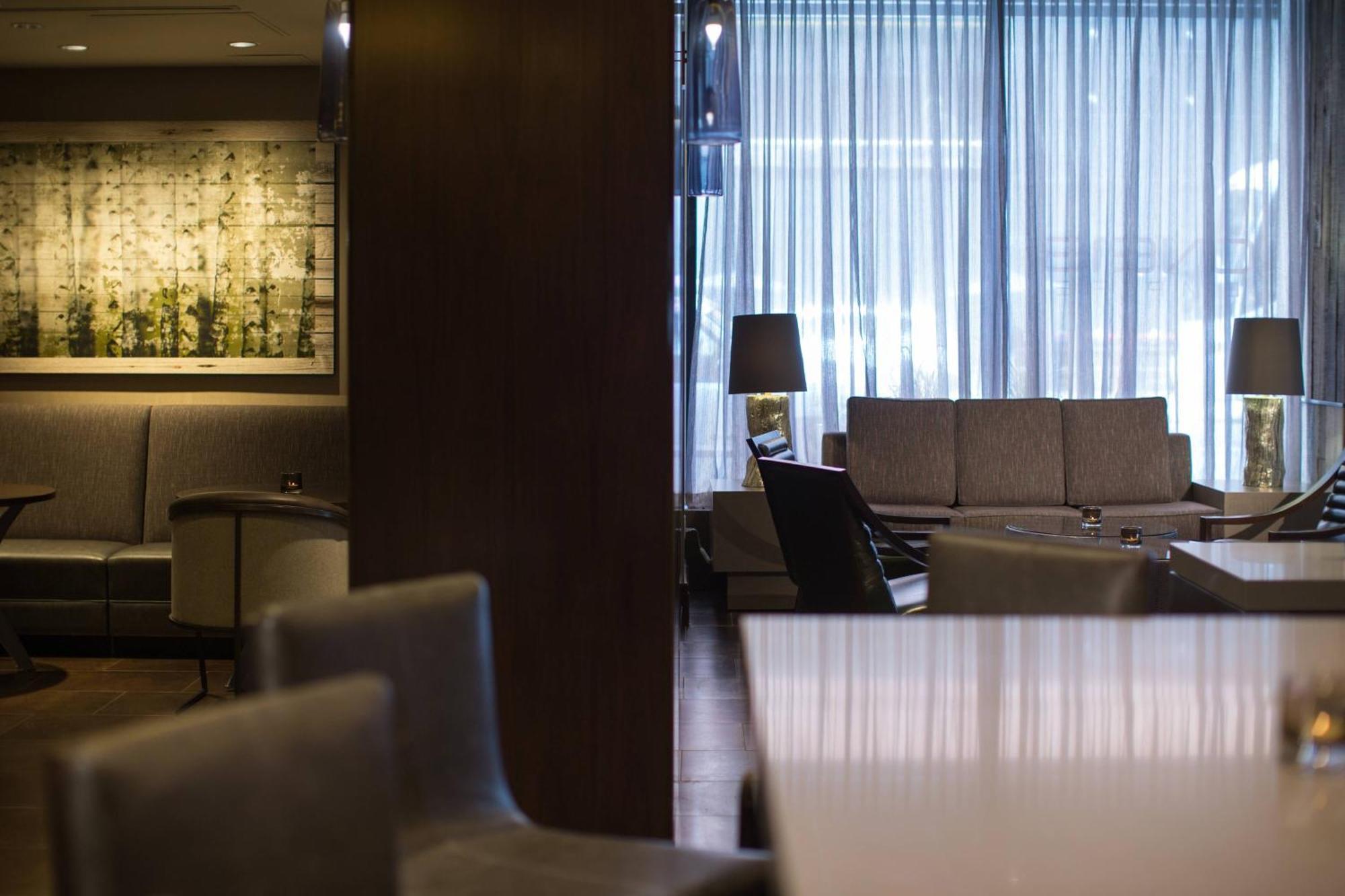 Calgary Marriott Downtown Hotel Bagian luar foto