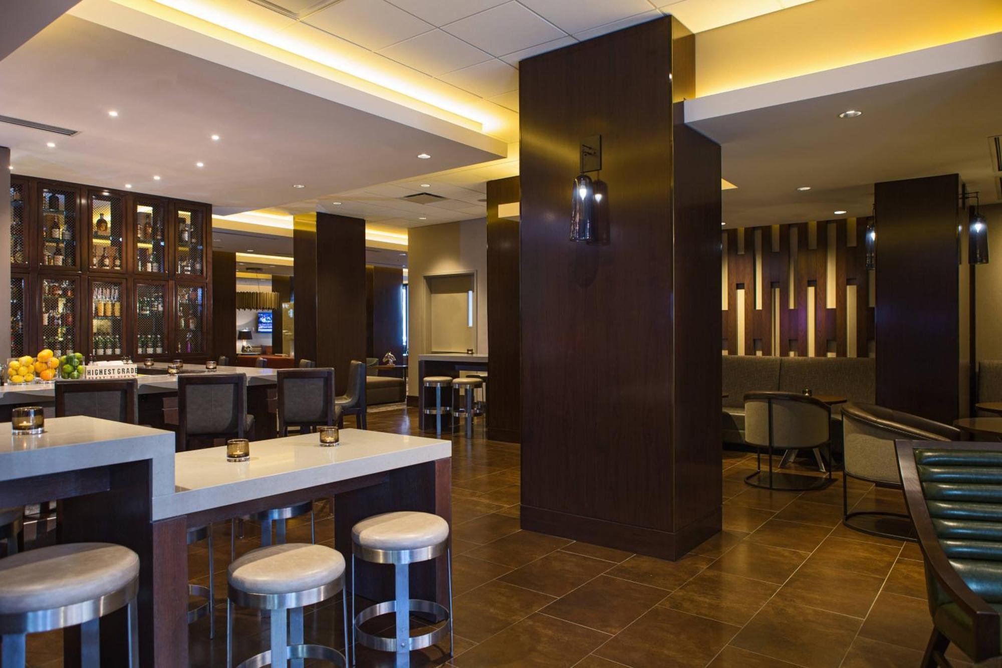 Calgary Marriott Downtown Hotel Bagian luar foto